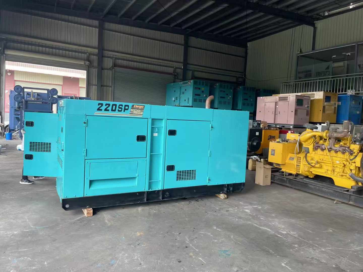 乳山800kW 柴油发电机的输出电流波动范围是多少？